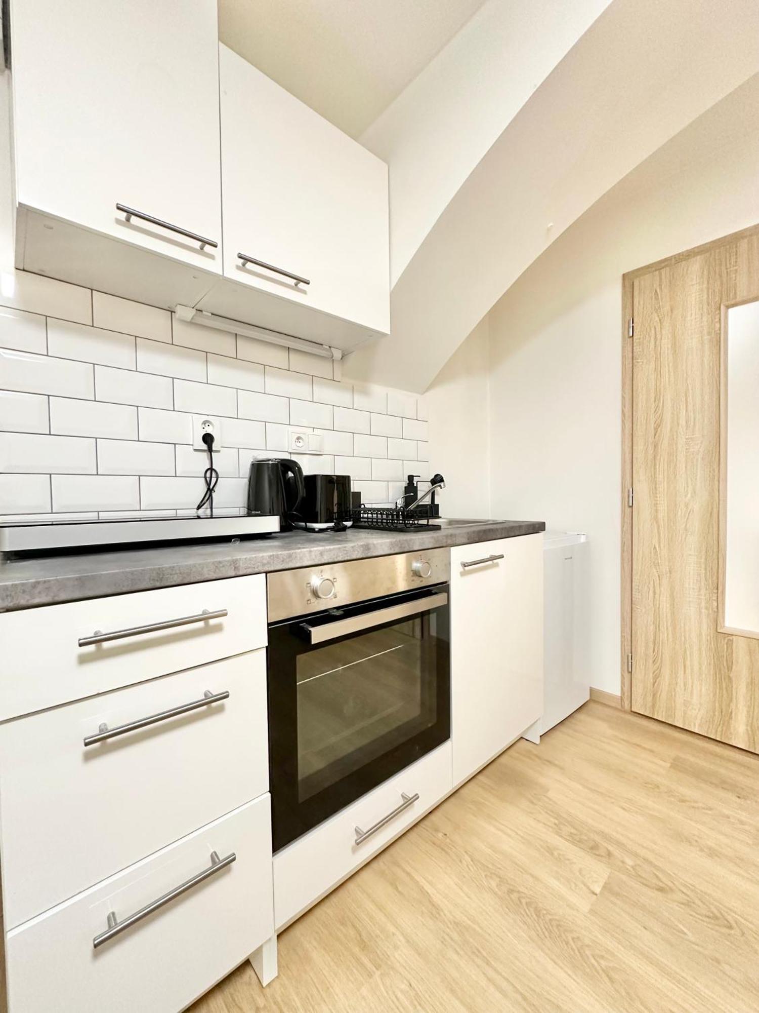 The Little Peaceful Retreat Near Center Appartamento Praga