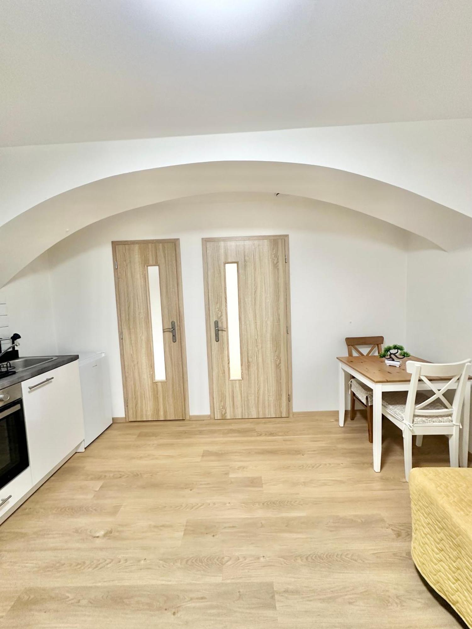 Apartment The Little Peaceful Retreat Near Center Prag